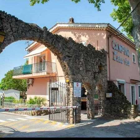 Mobil Home L'Eau Vive Les Arcs-sur-Argens Екстер'єр фото